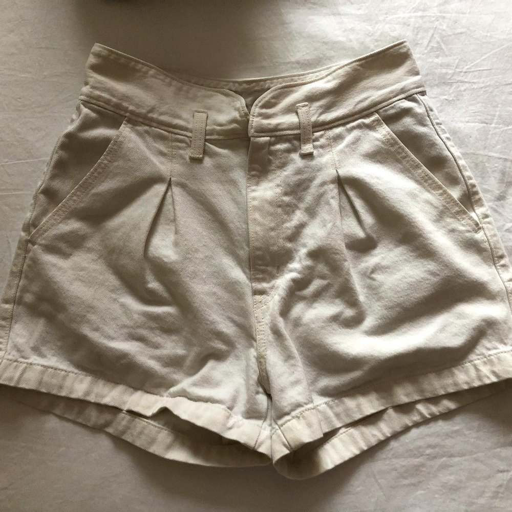 White Levi's Shorts